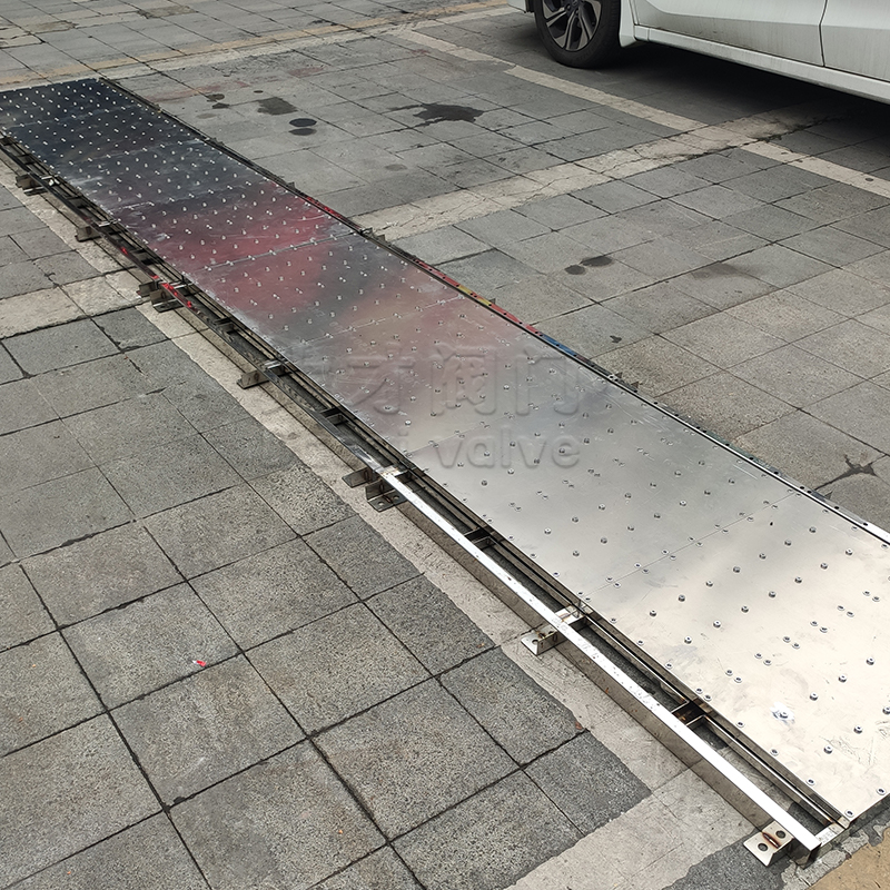  小區(qū)地下車(chē)庫(kù)入口防洪：安裝全自動(dòng)水動(dòng)力防洪閘方案